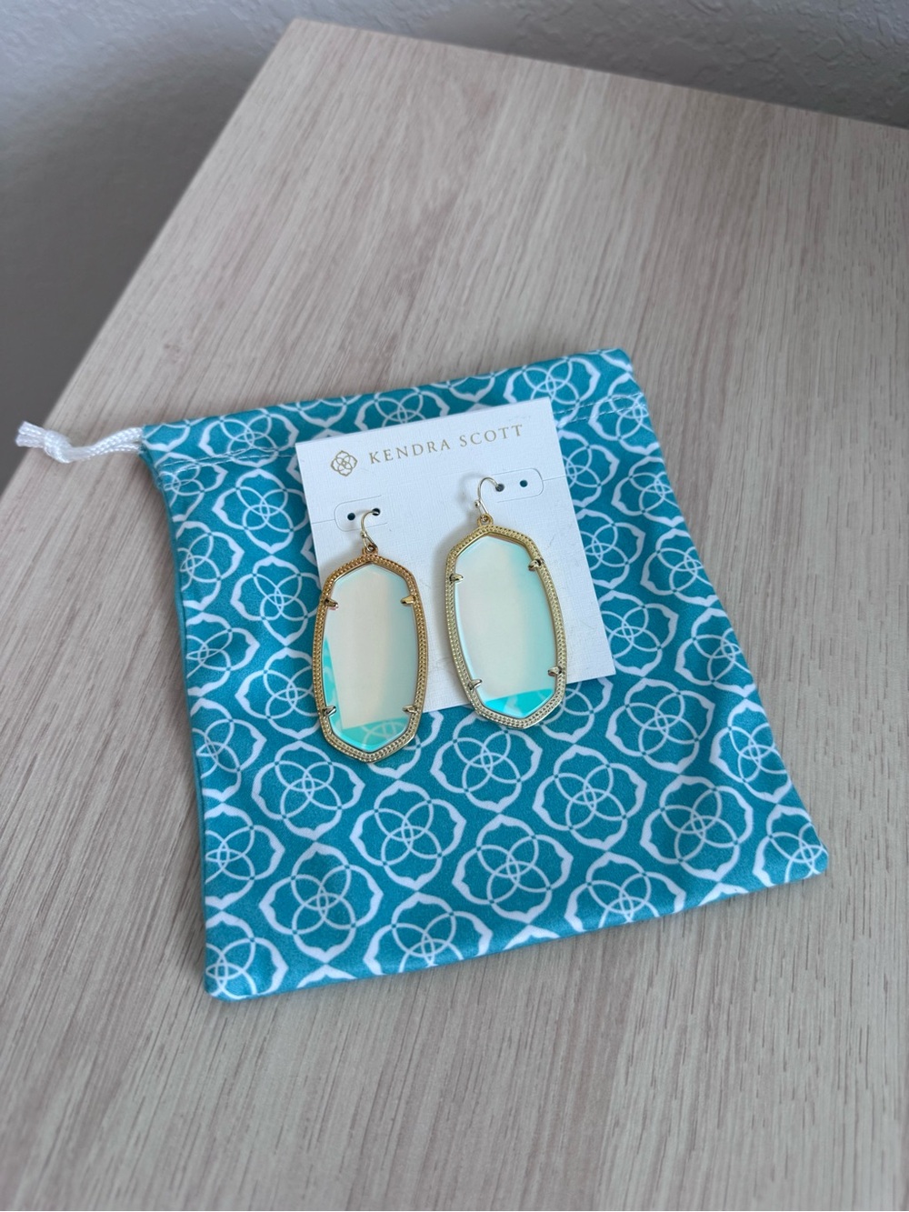 Kendra Scott Danielle Gold Iridescent Drop Earrings
